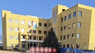 甘肃945万教学楼空置6年，老屋苦撑300多孩子