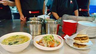 西安肉夹馍早餐怎么搭？是配凉皮热汤还是单吃？