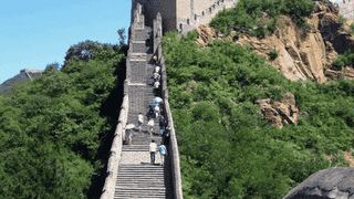 2024暑假旅游遇冷 景区圈地透支信任理性消费成新选择
