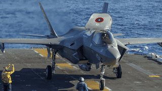 八一建军节前夕美军F-35B战机坠毁 造成超亿美元损失