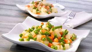 酸甜开胃快手菜 糖醋青豆萝卜片制作简便获大小食客喜爱