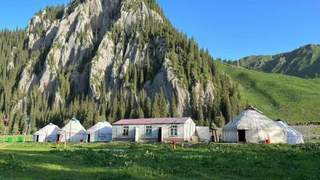 伊犁河谷四季旅行攻略发布 避开最佳季节感受天山深处别样风光