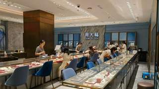 国际金价跳水，深圳水贝有商家浮亏百万，武汉专柜以旧换新业务火爆