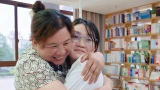 扛了6年钢管，女儿考出全省历史类前五名！对话“工地母亲”邹品芝：“我这个妈妈还行吧”