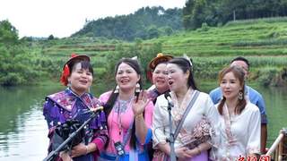 贵州荔波：千名布依族同胞踏歌龙江欢庆“六月六”