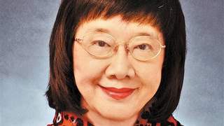 新加坡作家尤今探访景德镇 惊叹窑变陶瓷携天成之美亮心神