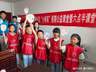 聊城东昌府区闫寺街道嘉隆社区依托小粉笔公益课堂开展非遗漆扇制作体验
