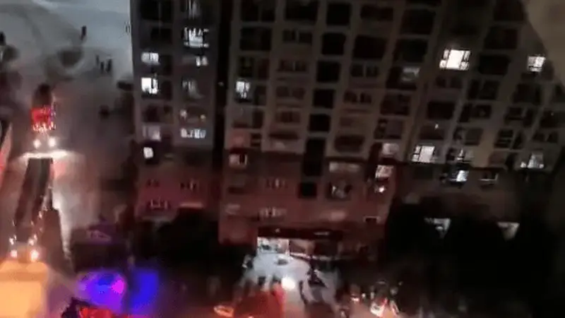 安徽一小区起火致双胞胎孩童遇难,家属反映消防栓无水,当地已成立调查组