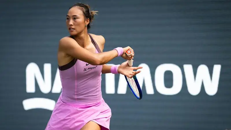 WTA雅典站-郑钦文2-0六号种子进次轮 重返硬地首战告捷