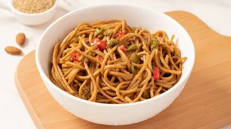 保定这家热干面 让武汉老兵都念家乡味