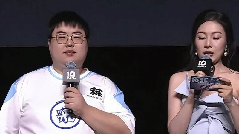 TTG零封WB 小胖高情商叫住队友 别虐泉 安凉承认被胖皇压制
