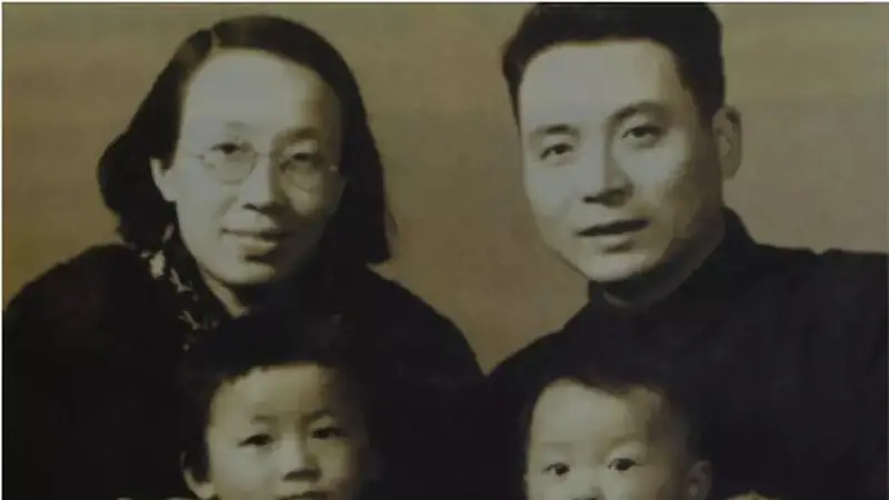 1964年10月16日中国首颗原子弹爆炸 邓稼先埋名科研燃尽一生