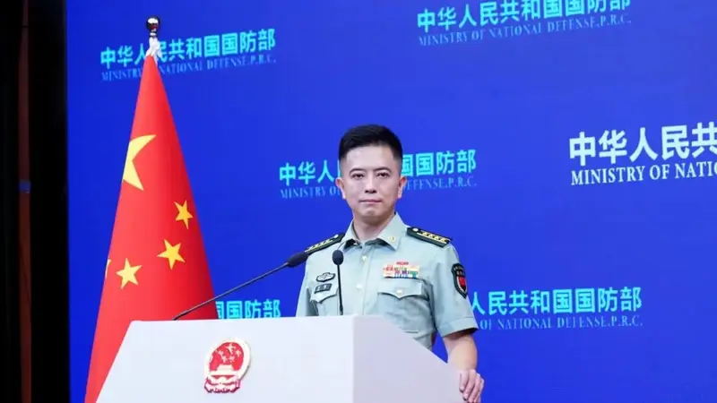 国防部8月7日回应黄岩岛相关问题 中国军队坚决反制任何海上挑衅图谋
