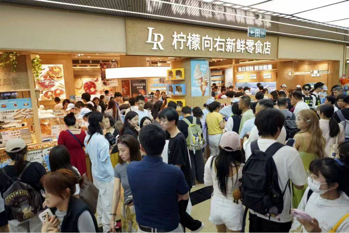 门店超过1990家，新鲜零食风暴来了