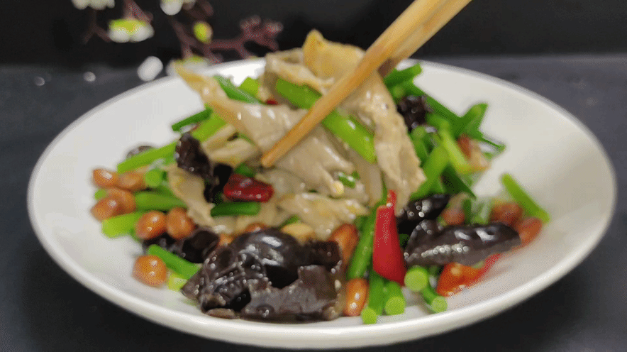 最简单的凉拌菜！三四种食材随手拌一拌，天热没胃口、先用这菜来开胃，爽口脆嫩好吃又好做