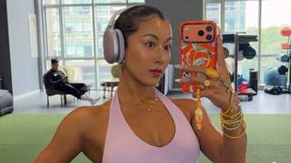 吉克隽逸穿白色美背配豹纹短裤 性感热辣大秀健康好身材