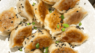 十分钟快手早餐：外酥里嫩的水煎饺，一口咬下满嘴香