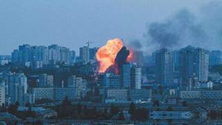基辅遭袭陷入混乱 乌首都民众仓皇避险