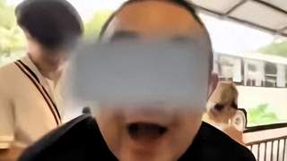 北京导游辱骂游客后续,拘留只是开胃菜,3重处罚下来,饭碗没了