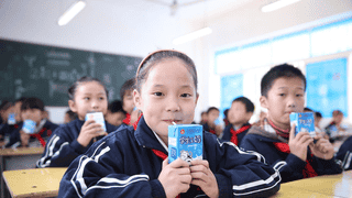 第十七届奶业大会：从有奶喝到喝好奶 国家“学生奶计划”再升级