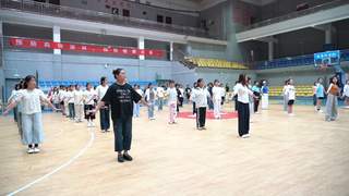 贵州省黔东南州成立70周年庆祝大会临近 丹寨表演团队加紧排练