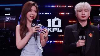 KPL现场空调停了，观众坐立不安疯狂扇风，38度高温都热坏了
