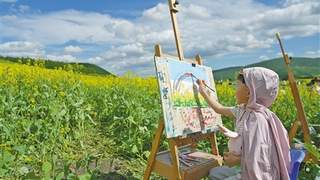 兴安盟阿尔山万亩油菜花海迎客来 避暑赏花正当时