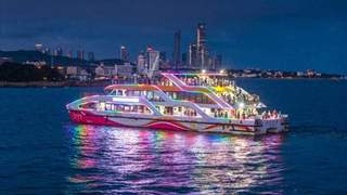 8月1日青岛栈桥夜游航线启航 海事多举措筑牢安全屏障