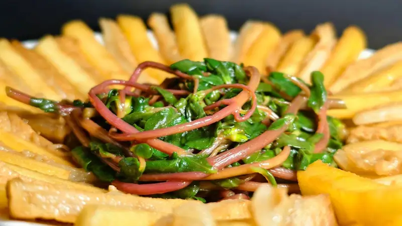 这三种食材是绝配,大火一炒,鲜香四溢,实惠又好吃