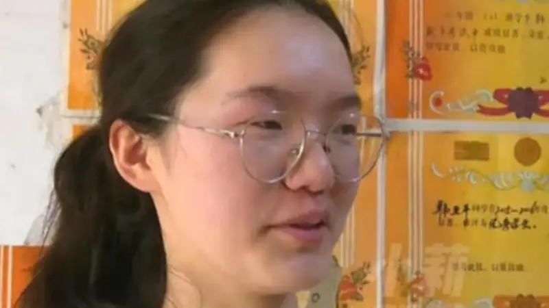 人间有大爱!韩雅平终于说出背后的人,12年来,每年都给她寄钱