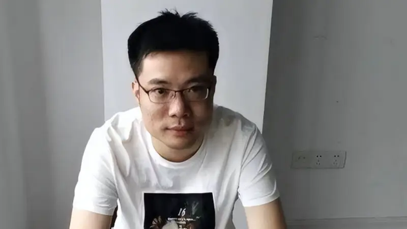 大司马一到公司上班就要打LOL，已经重拾对LOL热爱了