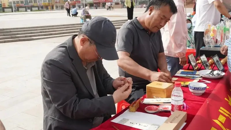 乌海市海南区非遗活动密集 老手艺变身致富金钥匙