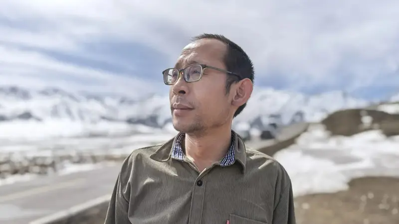 鲁奖诗人张二棍：二十余年山野记录 以诗为笔写尽卑微生命的滚烫温度