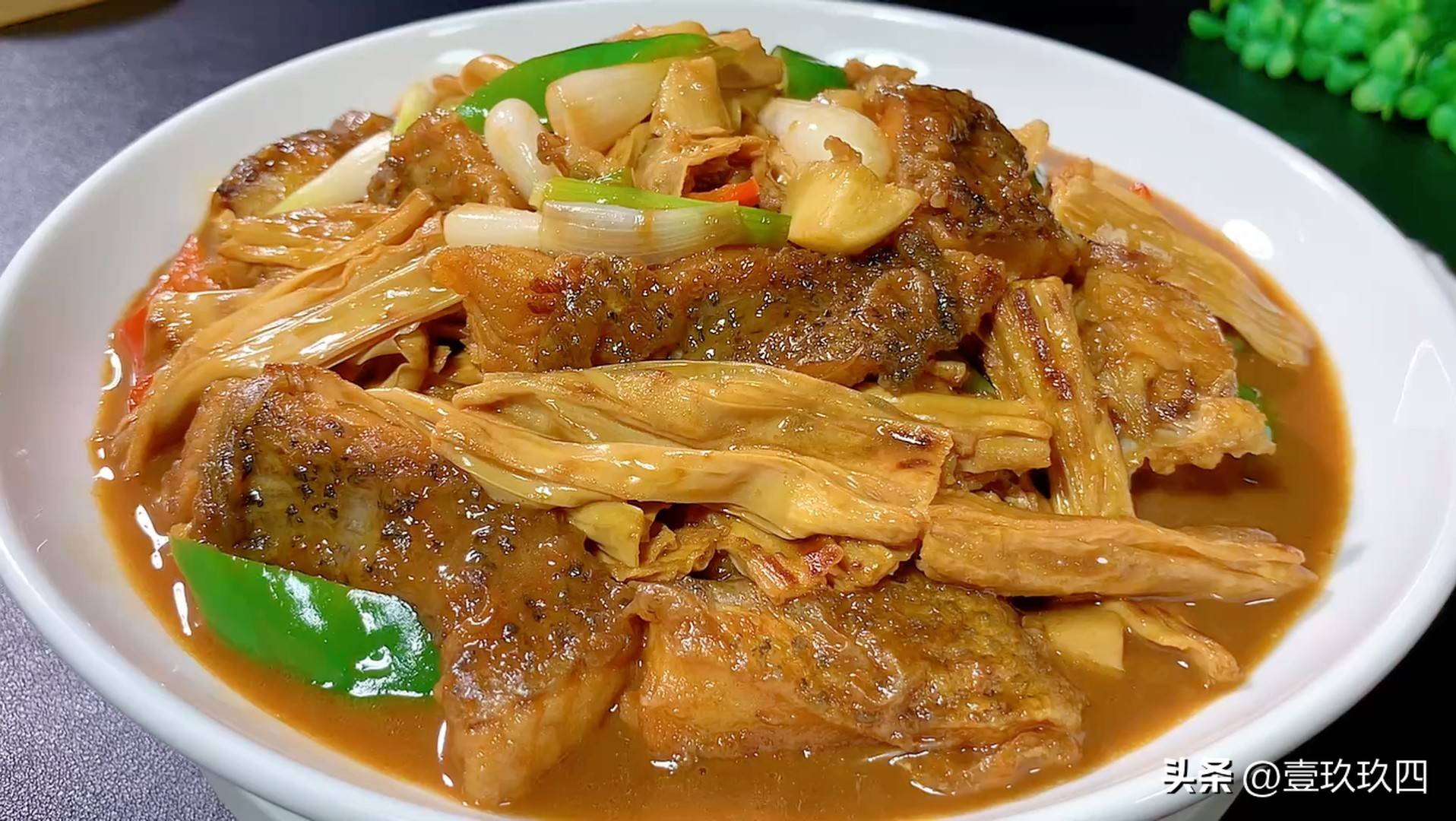 蛋白质是牛奶13倍！3道腐竹家常菜，比肉便宜比肉香，夏天多吃