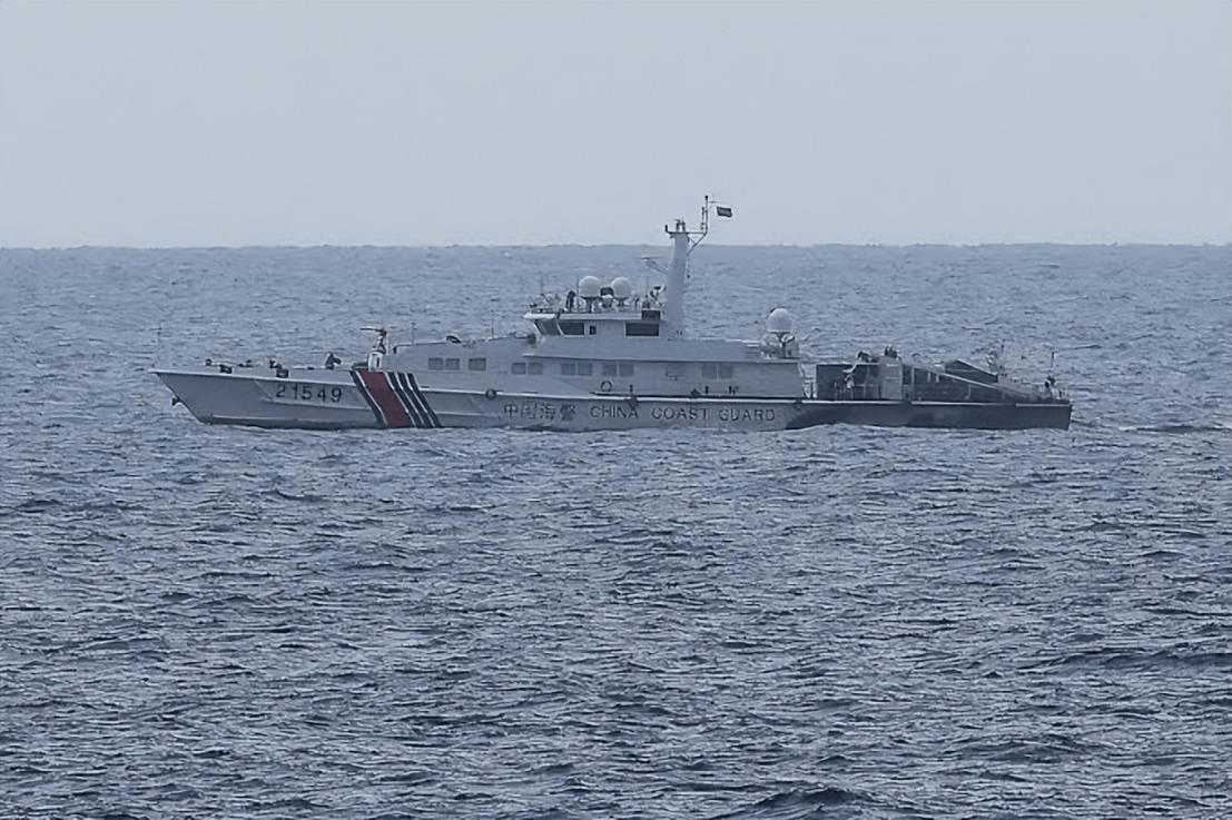中方多艘军舰出海，美军已经介入，钓鱼岛争端升级，日本海下扩军