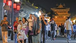 大同：盛夏夜未央 古城迎客来