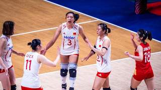 世界女排联赛总决赛 中国姑娘3-2击败美国晋级四强 王奥芊关键一锤定胜负