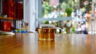 红茶再次成为关注中心，医生发现：喝红茶时，千万多留意这5点
