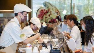 这届年轻人，为何越来越爱逛奶茶店？