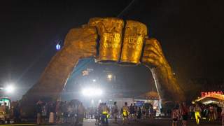 7月29日夜游青岛金沙滩啤酒城 人潮涌动畅享狂欢