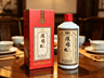 师傅说,这瓶酒里藏着他四十年没说出口的话