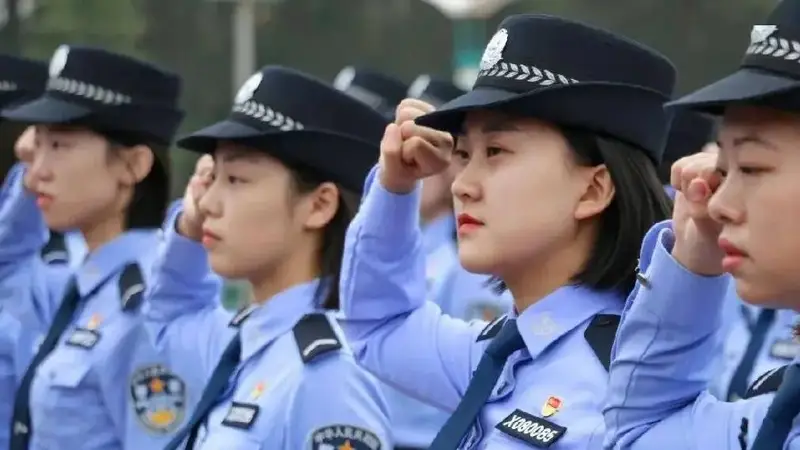 2026高考录取出现“反常一幕”:铁饭碗高校被捧上天!仅比清华低3分!
