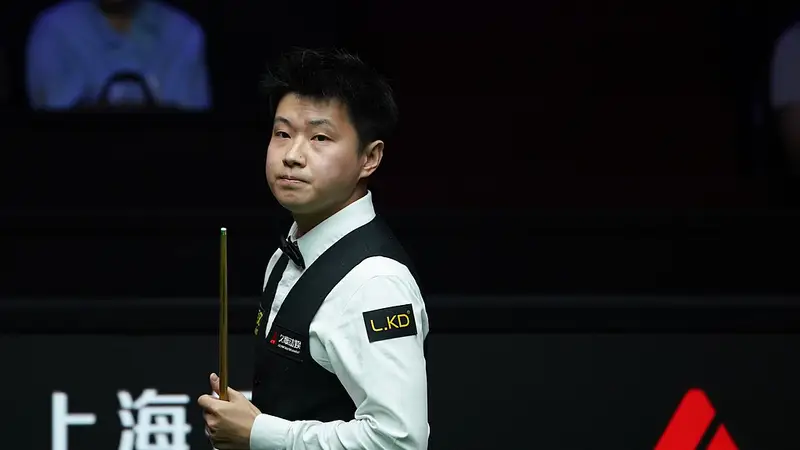 赵心童两杆破百6-0横扫罗伯逊 晋级斯诺克上海大师赛半决赛