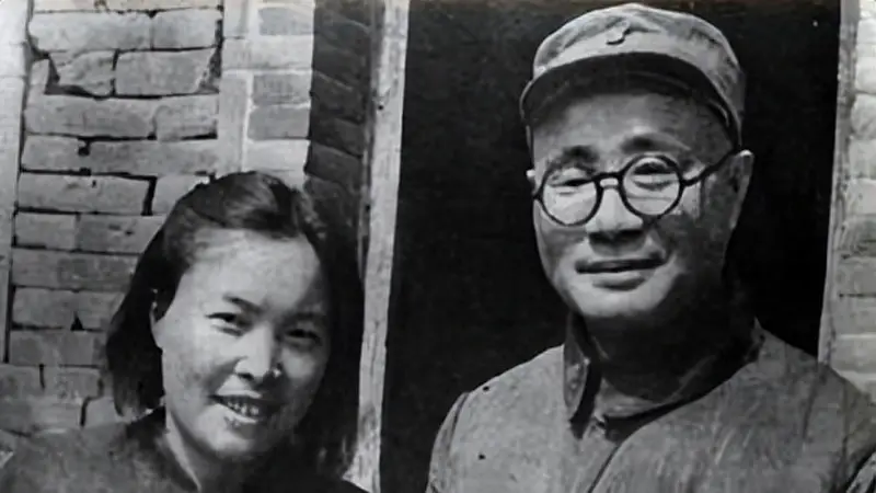 刘伯承被称共军头号悍将 资历仅次于朱德 三子一女皆为解放军少将