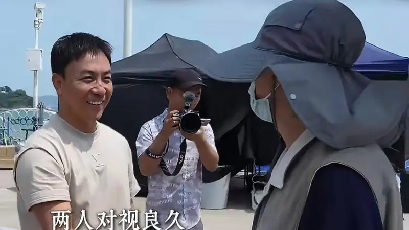 释小龙时隔30年探班周星驰 同框剧组引回忆杀