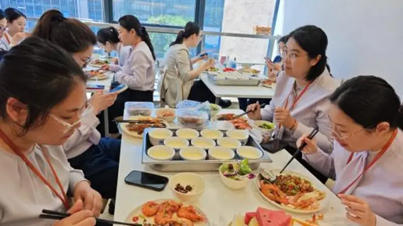 食四芳华乐享时光,宁波银行北京中关村支行十四周年行庆温馨落幕