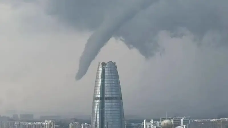 宁波上空现龙卷风 气象台回应:非典型龙卷风未造成灾害