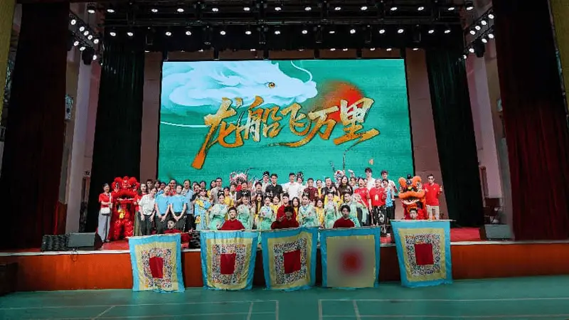 “亲情中华·中国寻根之旅”广东营圆满落幕 海外华裔少年粤剧舞台展风采传乡情