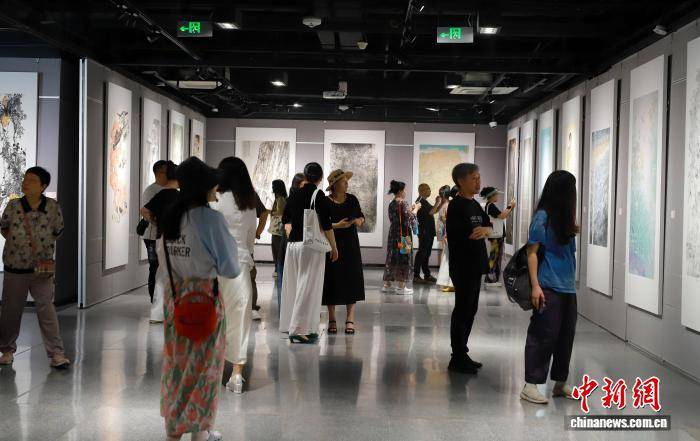 中国美术家协会首次举办新文艺群体会员美术作品展