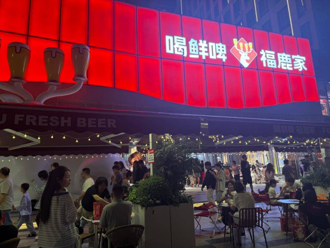 “年轻人不喝白酒”是个伪命题！